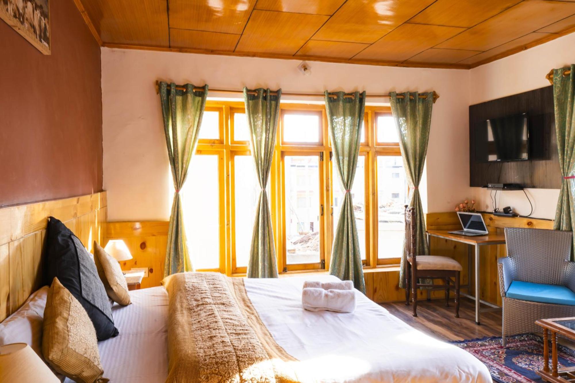 Rainbow Holiday Home เลห์ ภายนอก รูปภาพ