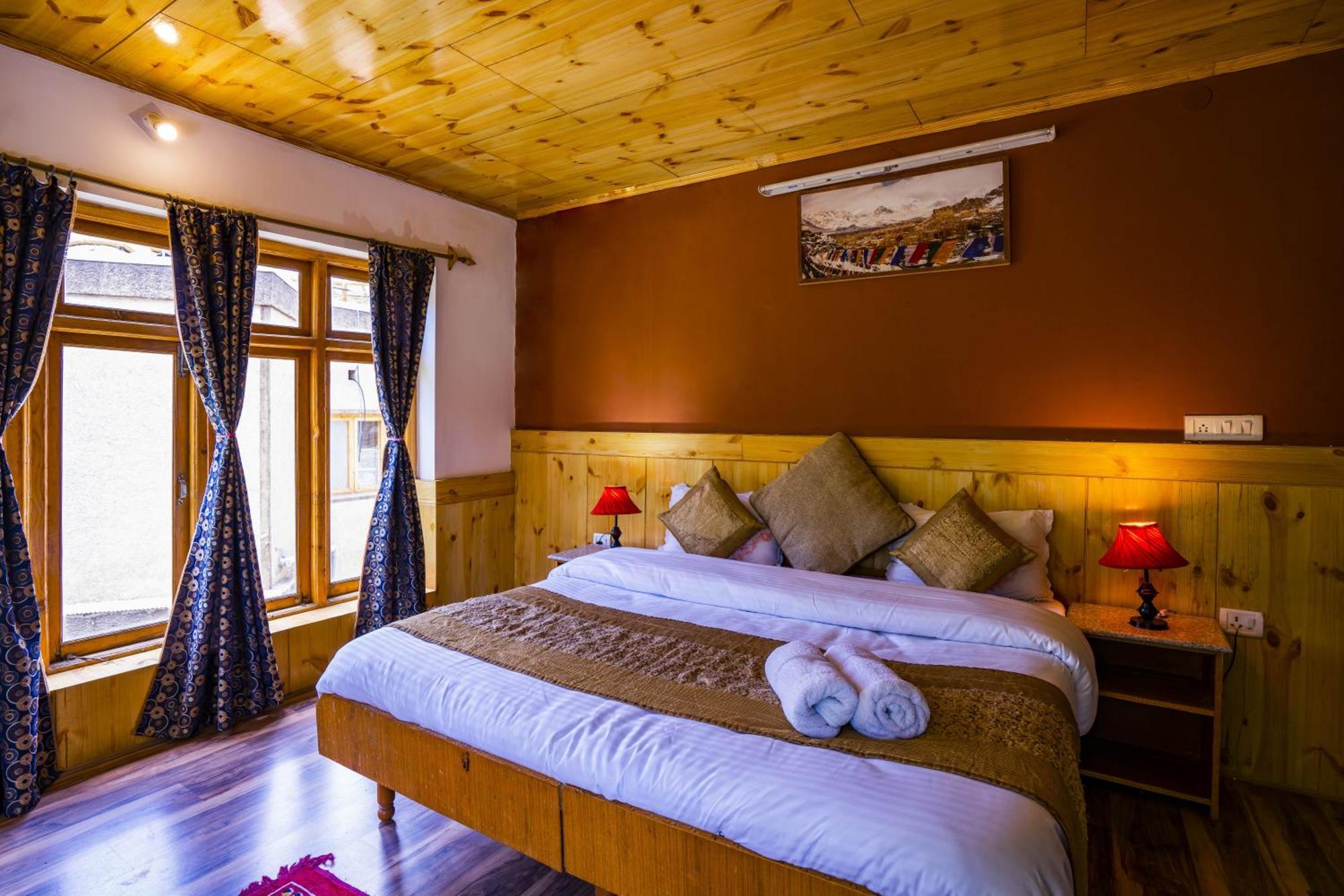 Rainbow Holiday Home เลห์ ภายนอก รูปภาพ